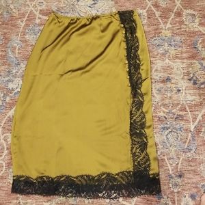 Victoria's Secret slip skirt NWT large